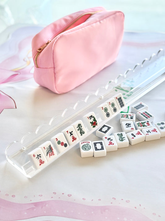 Clear acrylic mahjong tile rack with scalloped magnetic pushers