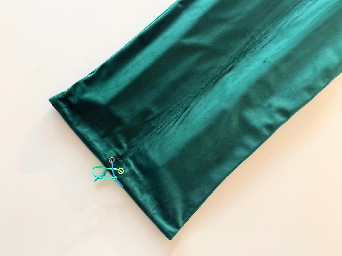 Emerald velvet rack bag detail