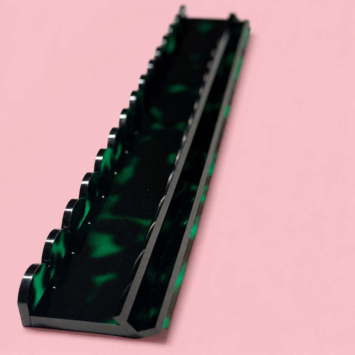 Dark green tortoiseshell 20 inch Mahjong tile rack with scalloped pushers